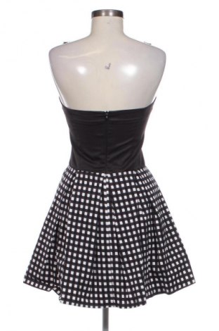 Рокля Junona, Размер M, Цвят Многоцветен, Цена 25,05 €