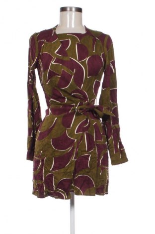 Рокля Mango, Размер XS, Цвят Многоцветен, Цена 32,21 €