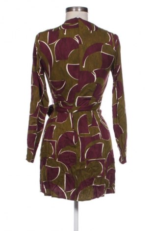 Рокля Mango, Размер XS, Цвят Многоцветен, Цена 32,21 €