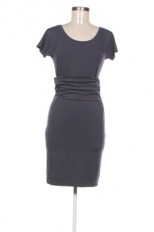 Рокля Marc Cain, Размер S, Цвят Сив, Цена 74,13 €