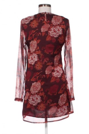 Рокля NA-KD, Размер M, Цвят Многоцветен, Цена 14,19 €