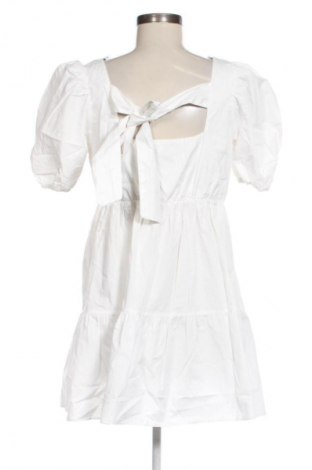 Рокля New Look, Размер M, Цвят Екрю, Цена 9,60 €