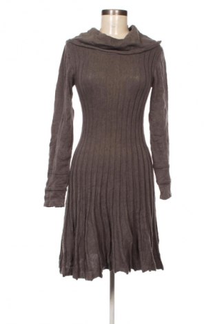 Рокля Nile, Размер S, Цвят Многоцветен, Цена 36,30 €