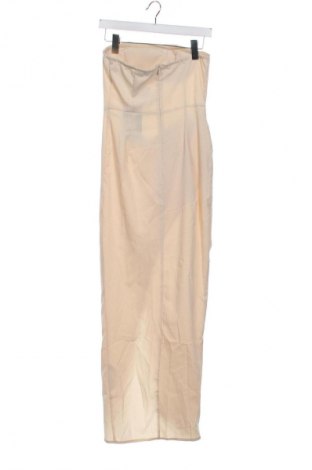 Kleid Pretty Little Thing, Größe XS, Farbe Beige, Preis 37,99 €