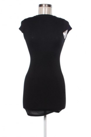 Рокля Pretty Little Thing, Размер S, Цвят Черен, Цена 19,94 €