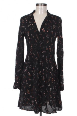 Šaty  Pull&Bear, Velikost M, Barva Vícebarevné, Cena  729,00 Kč