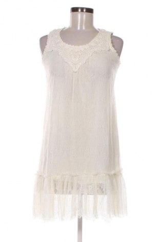 Φόρεμα Qed London, Μέγεθος S, Χρώμα Εκρού, Τιμή 18,99 €