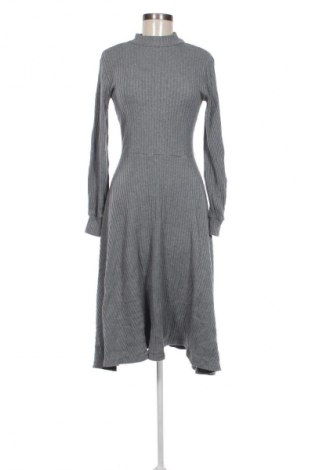 Рокля Reserved, Размер S, Цвят Сив, Цена 9,97 €