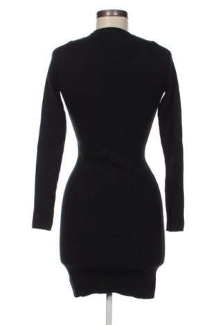 Рокля Reserved, Размер M, Цвят Черен, Цена 2,04 €