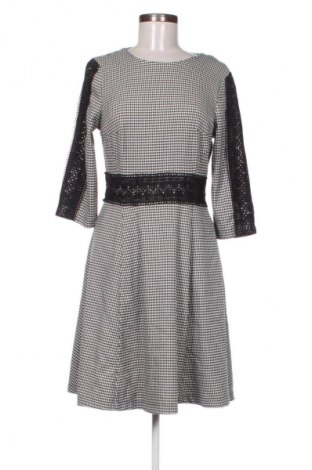 Рокля Reserved, Размер M, Цвят Многоцветен, Цена 11,24 €