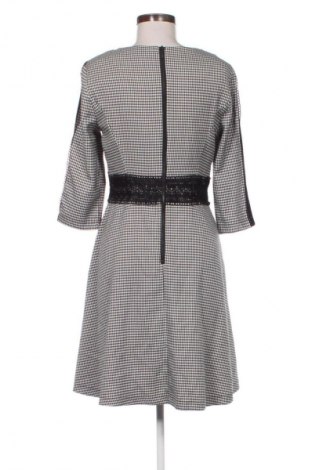 Рокля Reserved, Размер M, Цвят Многоцветен, Цена 11,24 €