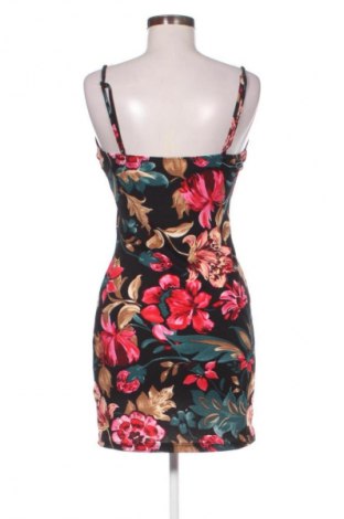 Рокля SHEIN, Размер M, Цвят Многоцветен, Цена 18,16 €