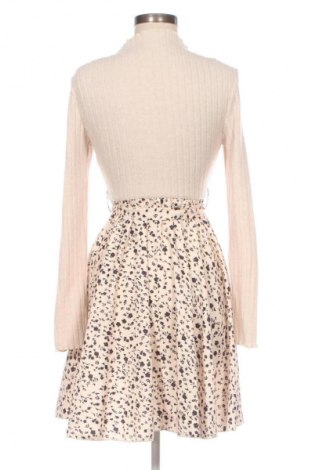 Рокля SHEIN, Размер S, Цвят Бежов, Цена 6,13 €