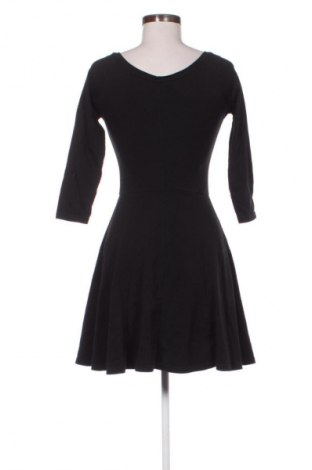 Рокля Sinsay, Размер S, Цвят Черен, Цена 12,27 €