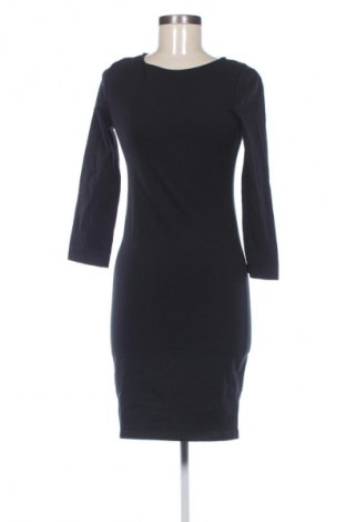 Šaty  Sinsay, Velikost M, Barva Černá, Cena  429,00 Kč