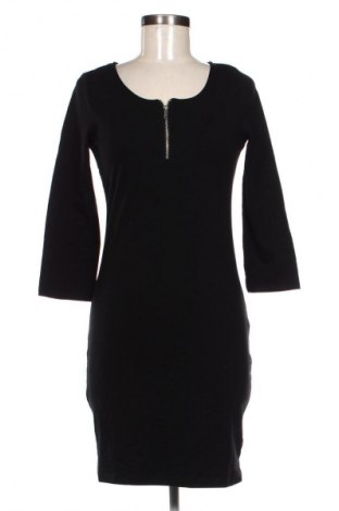 Рокля Sinsay, Размер M, Цвят Черен, Цена 16,36 €