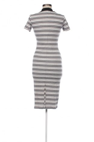 Рокля Sinsay, Размер S, Цвят Многоцветен, Цена 11,24 €