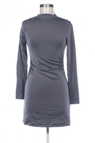 Рокля Stradivarius, Размер S, Цвят Сив, Цена 5,11 €