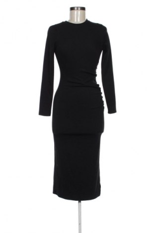 Рокля Stradivarius, Размер S, Цвят Черен, Цена 4,60 €