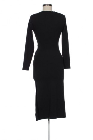 Рокля Stradivarius, Размер S, Цвят Черен, Цена 4,60 €