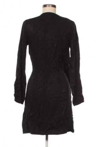 Рокля Superdry, Размер M, Цвят Черен, Цена 33,23 €