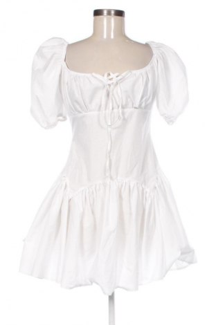 Rochie Trendyol, Mărime M, Culoare Alb, Preț 117,99 Lei