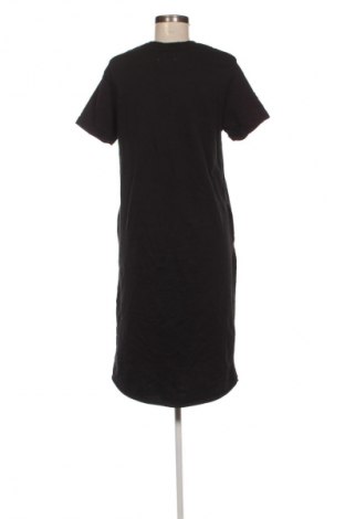 Рокля Pull&Bear, Размер M, Цвят Черен, Цена 9,20 €