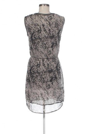 Šaty  VILA, Velikost M, Barva Vícebarevné, Cena  229,00 Kč