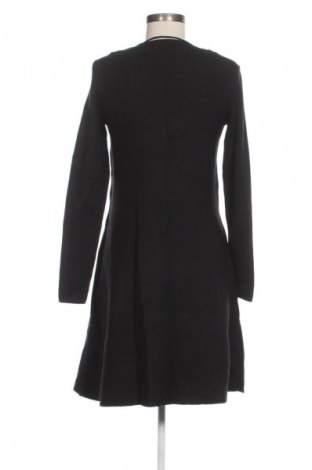 Рокля Vero Moda, Размер XS, Цвят Черен, Цена 32,21 €