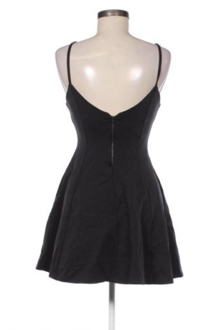 Rochie Zara, Mărime M, Culoare Negru, Preț 106,14 Lei