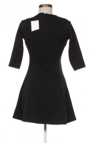 Рокля Zara, Размер M, Цвят Черен, Цена 24,54 €