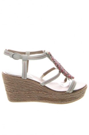 Сандали Alesya, Размер 36, Цвят Бял, Цена 81,80 €