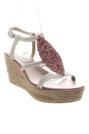 Сандали Alesya, Размер 36, Цвят Бял, Цена 81,80 €