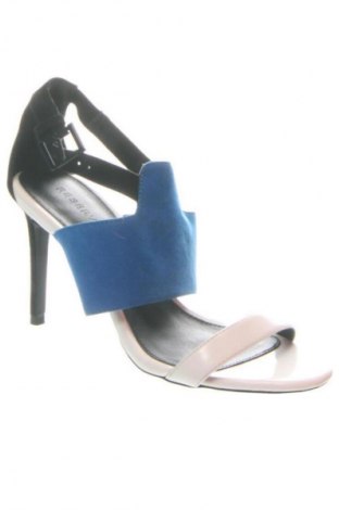 Σανδάλια Reserved, Μέγεθος 36, Χρώμα Πολύχρωμο, Τιμή 26,99 €