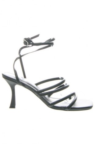 Сандали Sinsay, Размер 40, Цвят Черен, Цена 19,94 €