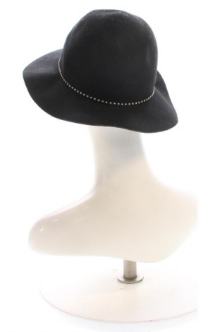 Sapka Reserved, Szín Fekete, Ár 3 029 Ft