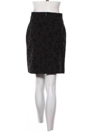 Пола Unbranded, Размер M, Цвят Черен, Цена 2,04 €