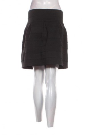 Пола Unbranded, Размер S, Цвят Черен, Цена 2,04 €