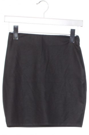 Пола Amisu, Размер XS, Цвят Черен, Цена 2,04 €