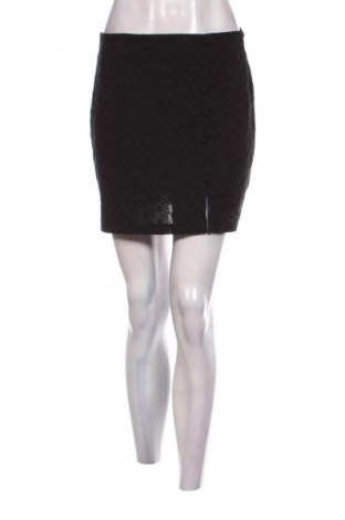 Пола Cropp, Размер M, Цвят Черен, Цена 2,04 €