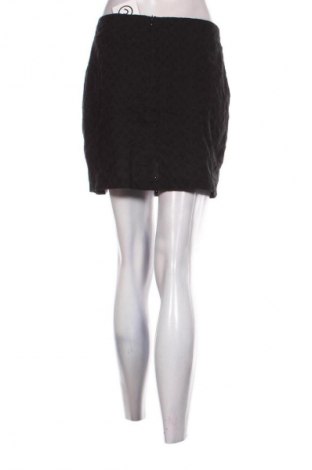 Пола Cropp, Размер M, Цвят Черен, Цена 2,04 €