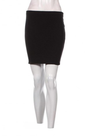 Пола H&M, Размер S, Цвят Черен, Цена 2,04 €