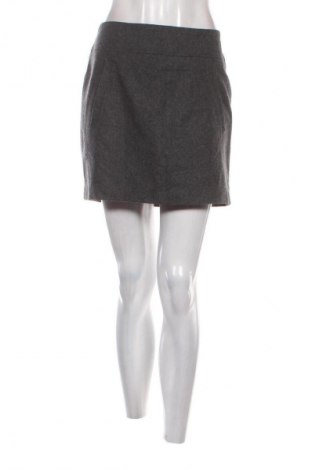 Пола H&M, Размер M, Цвят Сив, Цена 2,55 €