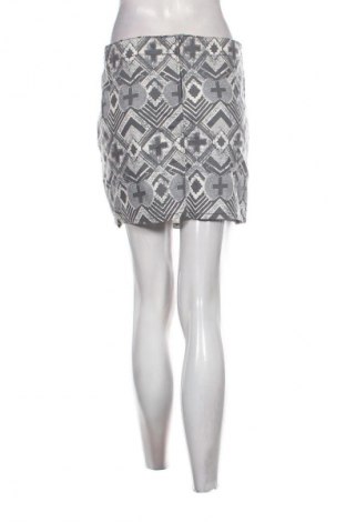 Пола H&M Divided, Размер M, Цвят Многоцветен, Цена 2,04 €