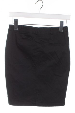 Пола Mango, Размер XS, Цвят Черен, Цена 2,04 €