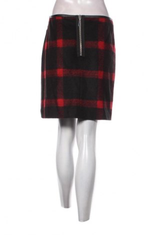 Пола S.Oliver, Размер M, Цвят Червен, Цена 4,60 €