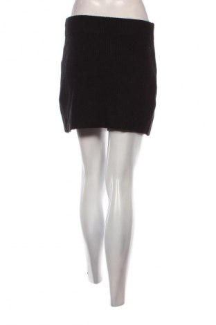 Пола Zara, Размер S, Цвят Черен, Цена 2,04 €