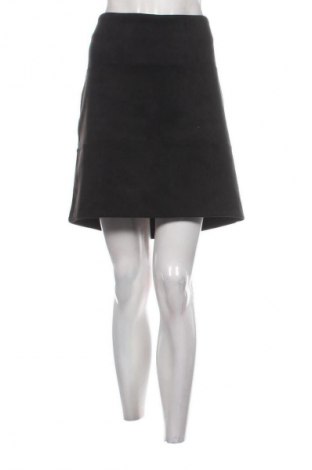 Пола Zero, Размер XL, Цвят Черен, Цена 2,04 €