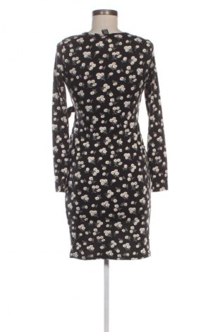 Рокля SHEIN, Размер M, Цвят Многоцветен, Цена 2,55 €