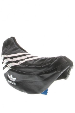 Ledvinka  Adidas Originals, Barva Černá, Cena  939,00 Kč